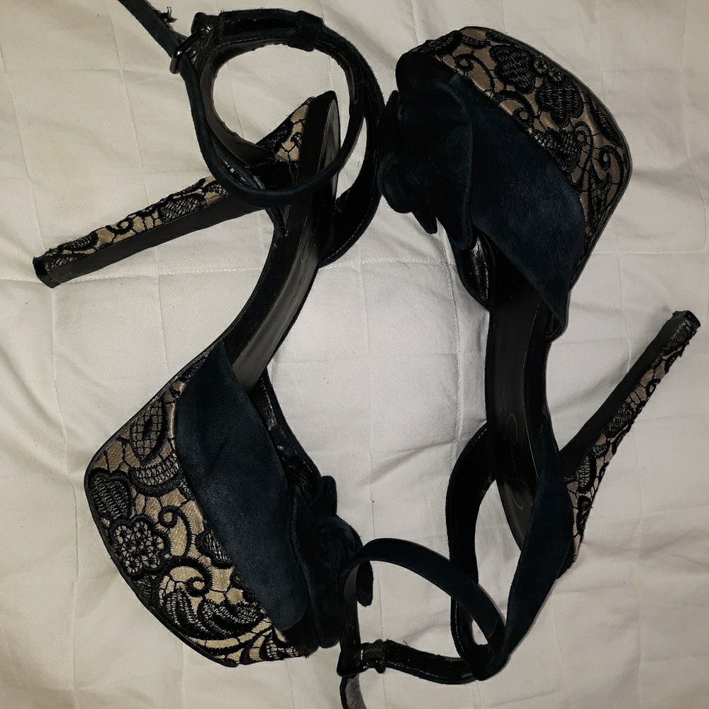 Jessica Simpson suede bow heels